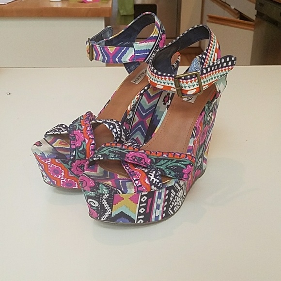 Steve Madden Shoes - Steve Madden Multi Print Wedges